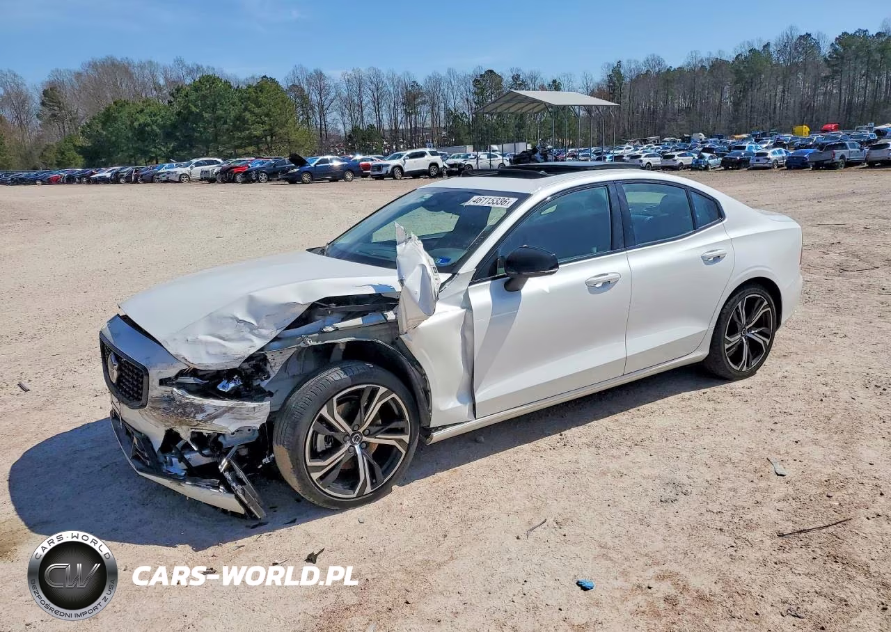 2024 Volvo S60 Core – zdjęcie 1 z 12