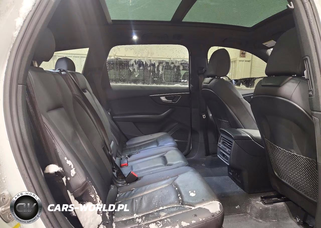 2022 Audi Q7 Premium Plus VIN:WA1LXBF75ND015662 - 11