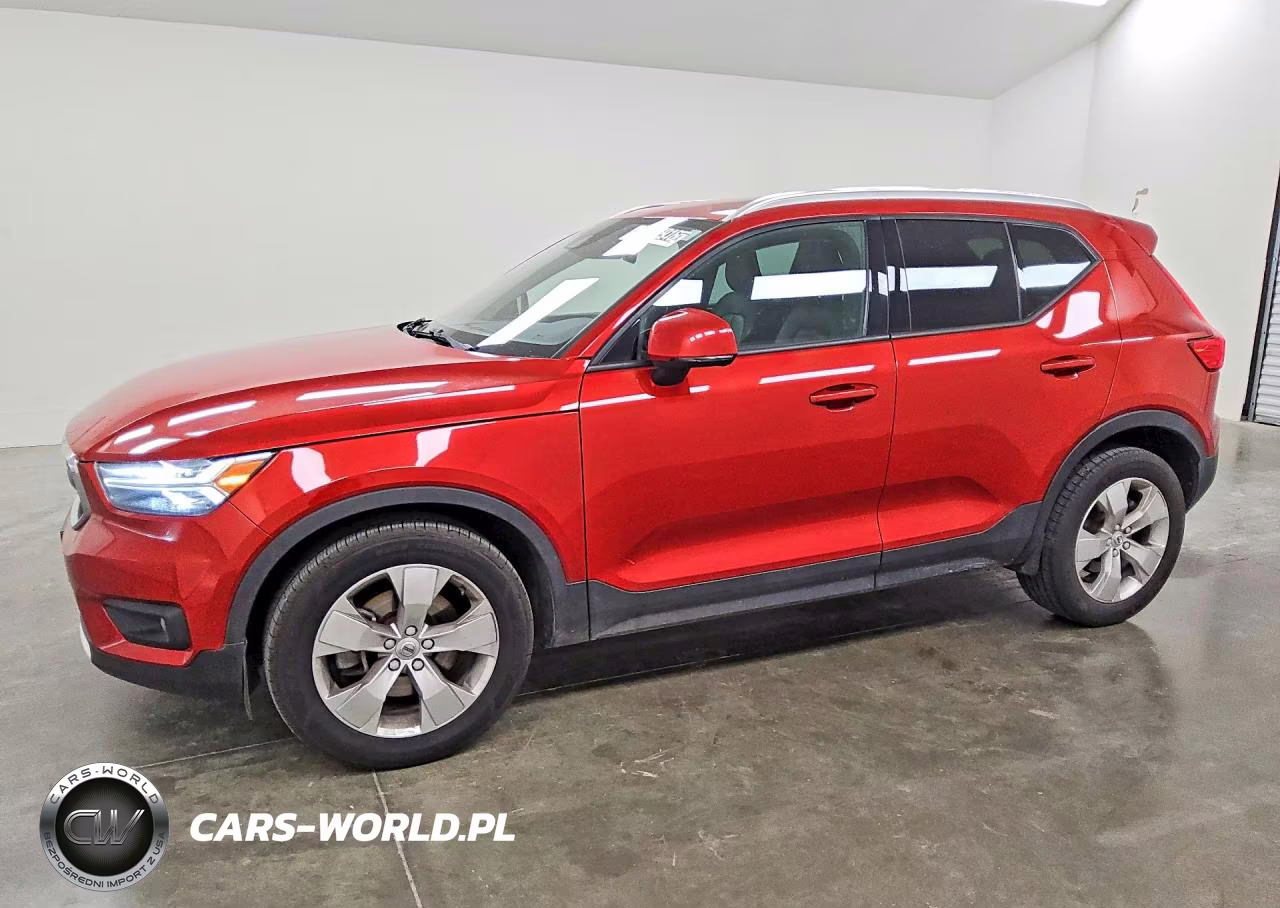 2021 Volvo Xc40 T4 Momentum
