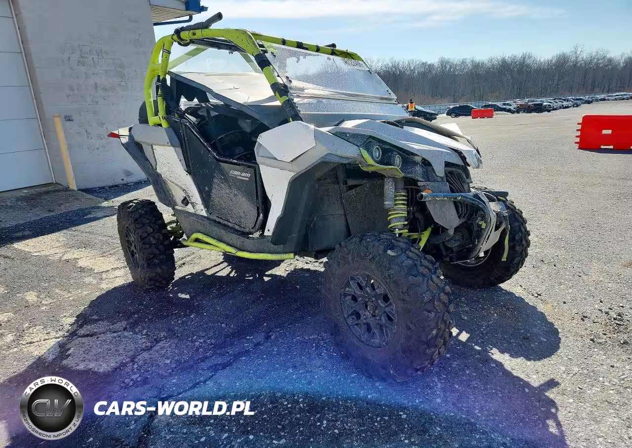 2015 Can-Am Maverick Utility Vehicle