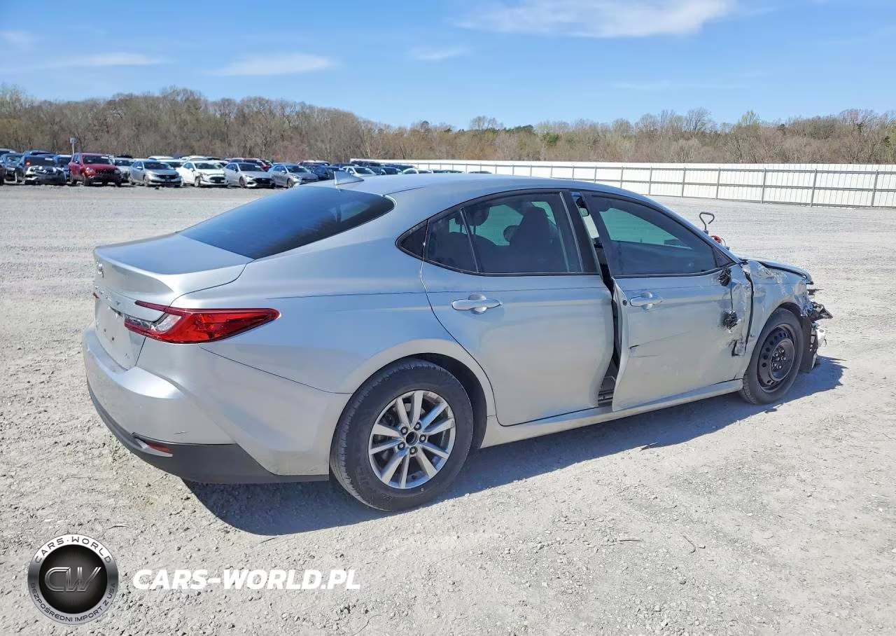 2025 Toyota Camry Le VIN:4T1DAACK9SU103491 - 3
