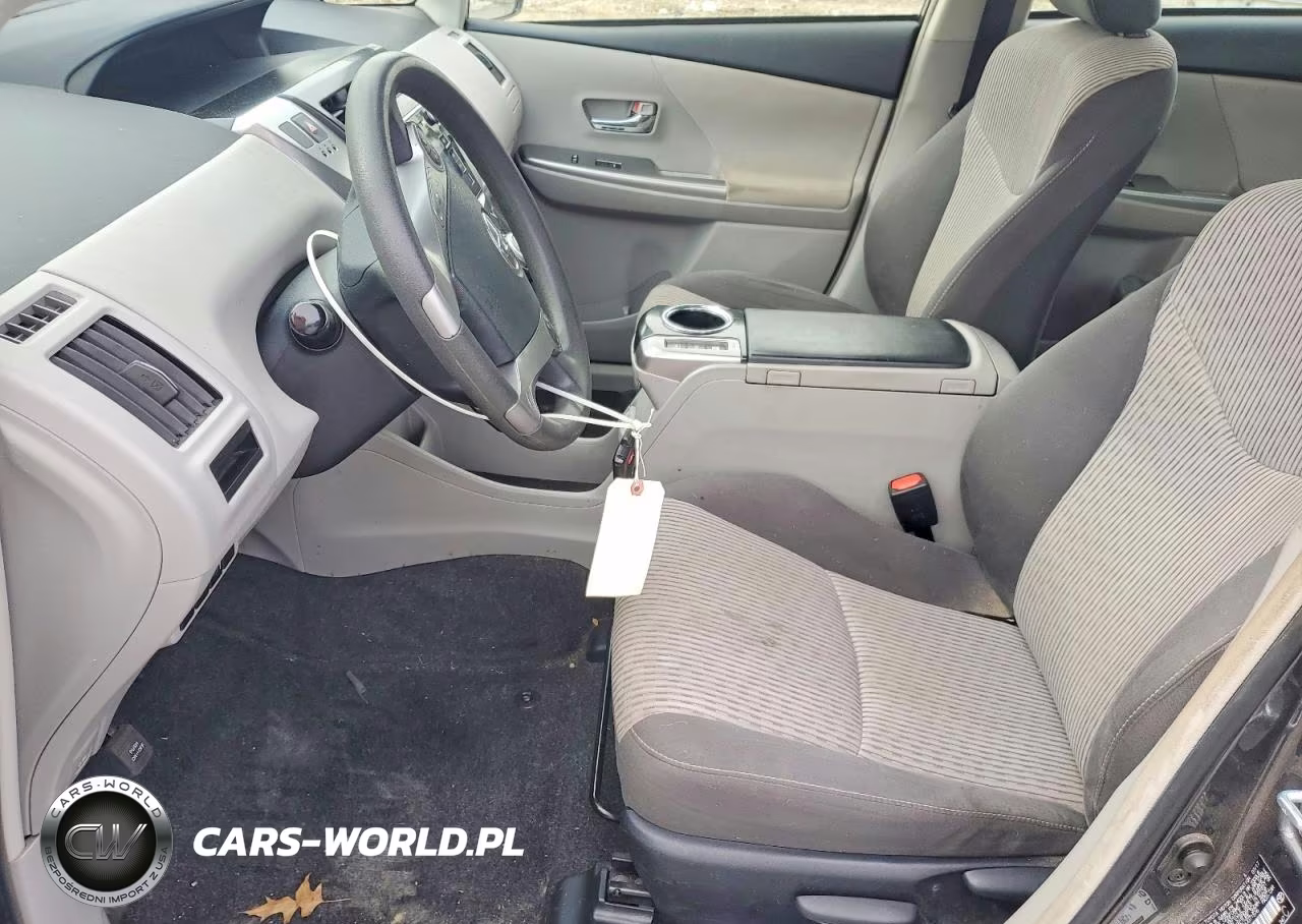 2017 Toyota Prius V Two VIN:JTDZN3EU5HJ071576 - 7