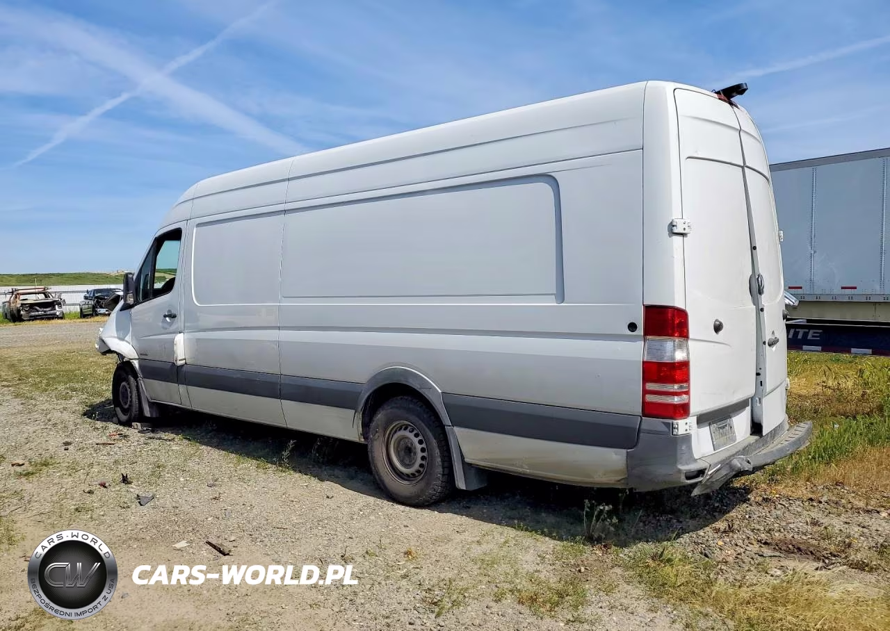 2015 Mercedes Benz Sprinter 2500 Utility - Service Van VIN:WD3PE8DC0F5947354 - 2