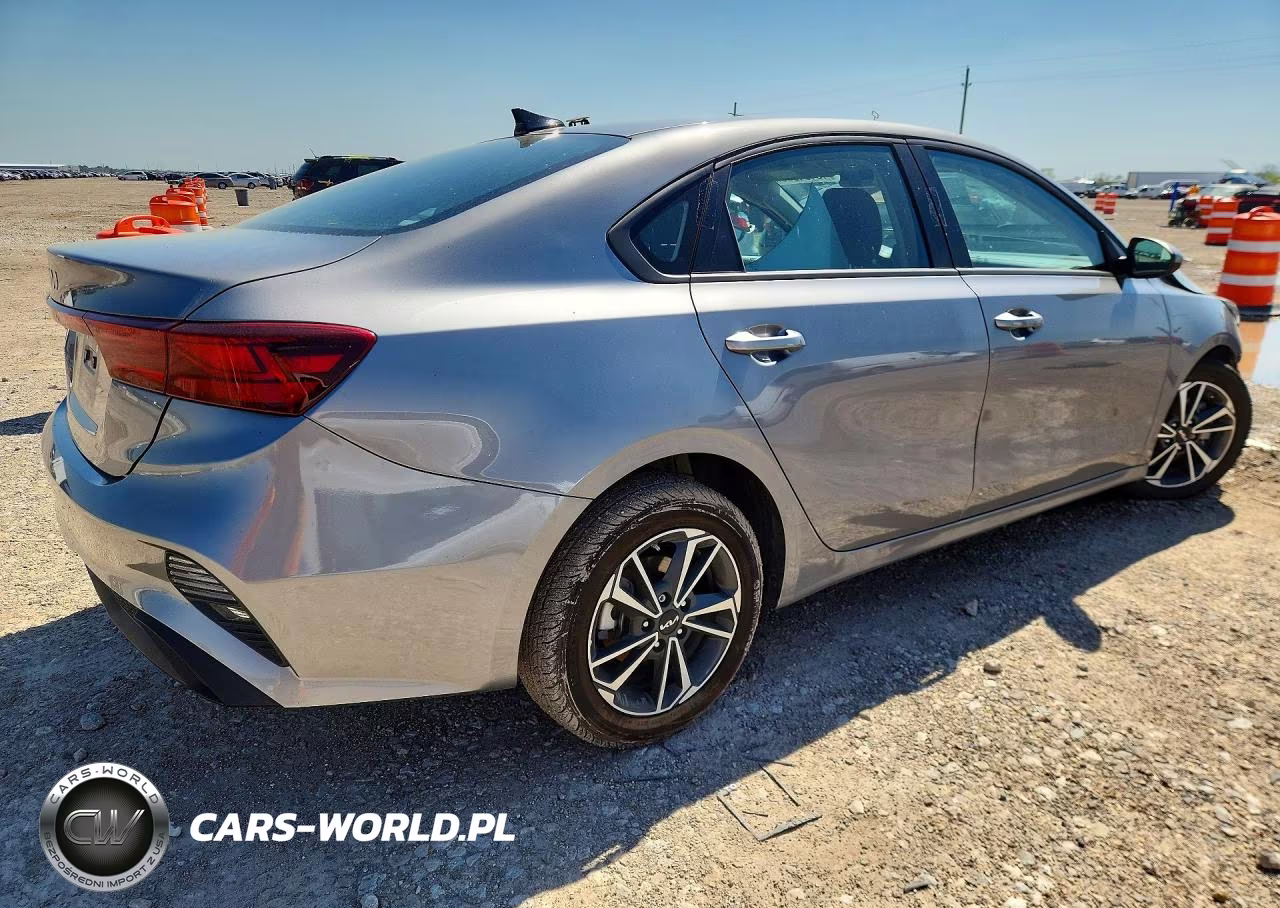 2024 Kia Forte Lxs VIN:3KPF24AD1RE794864 - 3