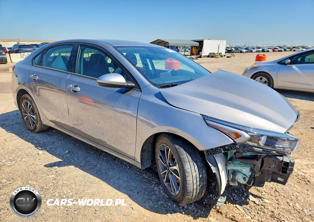 2024 Kia Forte Lxs VIN:3KPF24AD1RE794864 - 4