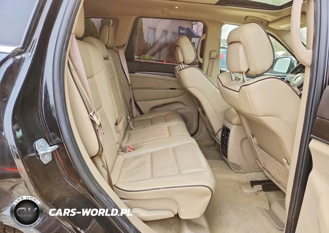 2018 Jeep Grand Cherokee Overland VIN:1C4RJFCG8JC398820 - 11