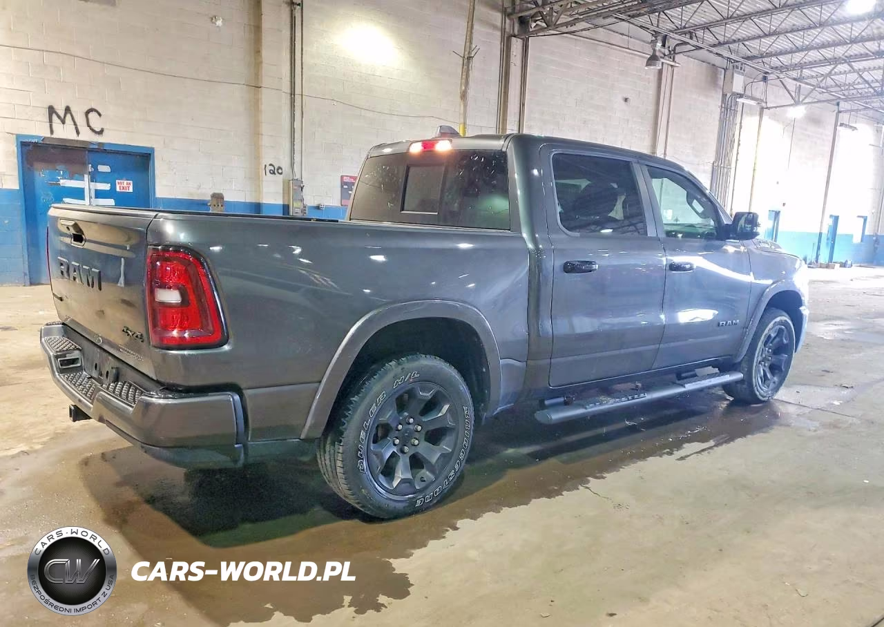 2025 Ram 1500 Big Horn VIN:1C6RRFFG6SN646998 - 3
