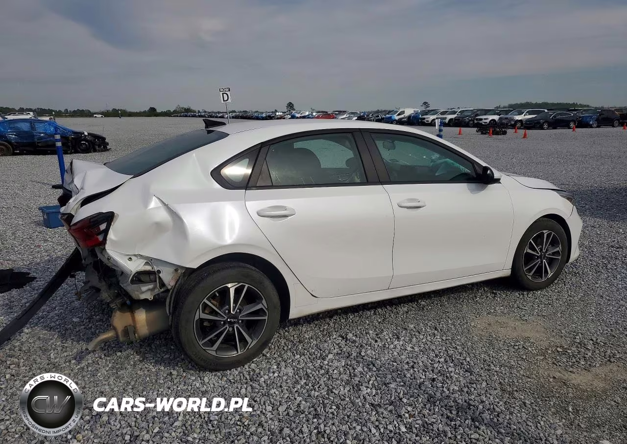 2023 Kia Forte Lxs VIN:3KPF24AD8PE535060 - 3