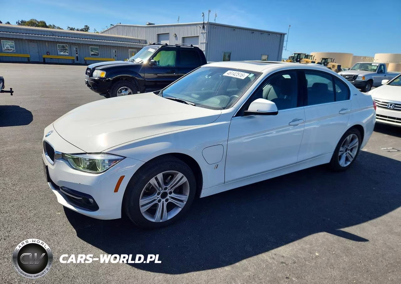2018 BMW 330E
