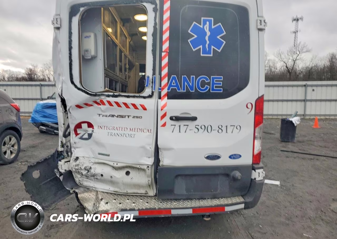 2020 Ford Transit VIN:1FDBR1CG1LKA85013 - 10