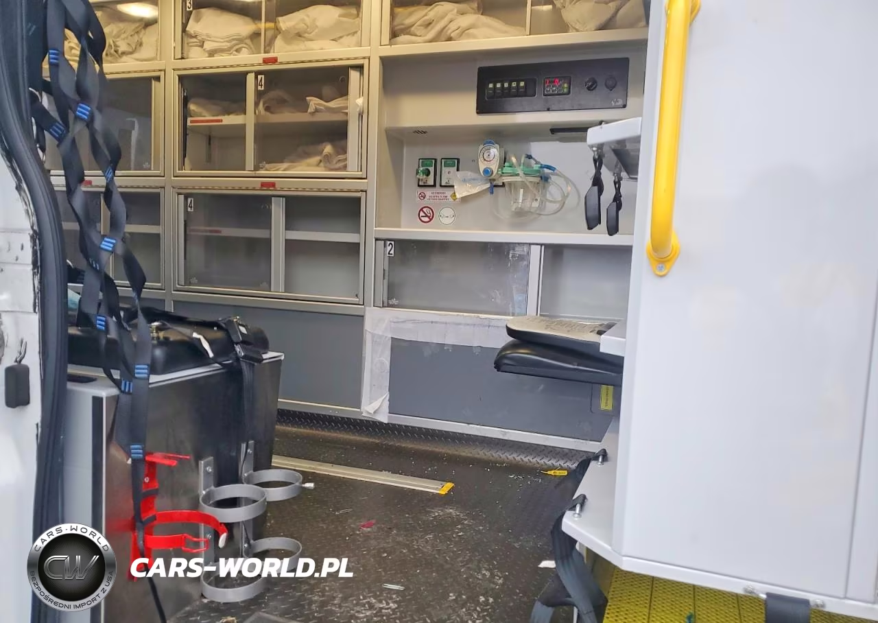 2020 Ford Transit VIN:1FDBR1CG1LKA85013 - 11
