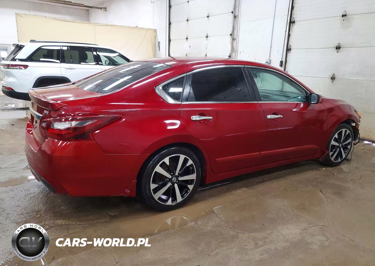 2018 Nissan Altima 2.5 Sr VIN:1N4AL3AP9JC279351 - 3