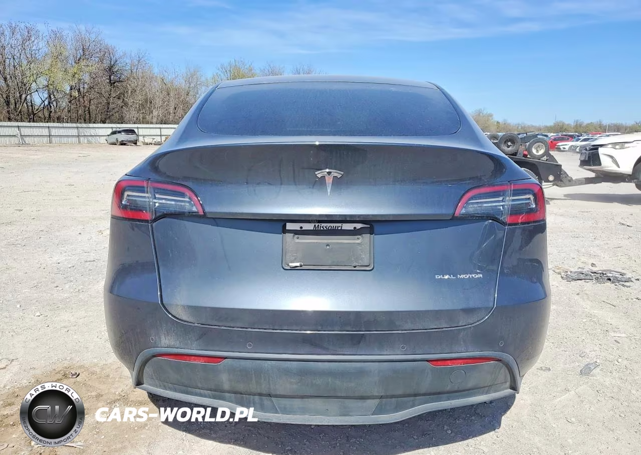 2020 Tesla Model Y VIN:5YJYGDEE6LF031530 - 6