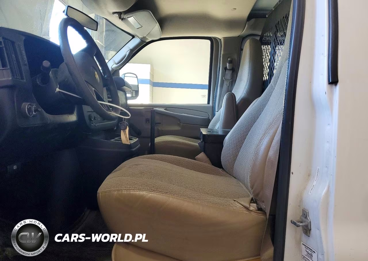 2012 Chevrolet Express G2500 VIN:1GCWGFCA4C1190803 - 7