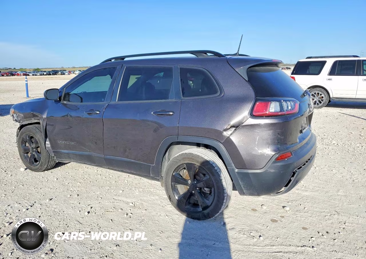 2020 Jeep Cherokee Latitude Plus VIN:1C4PJLLBXLD624220 - 2