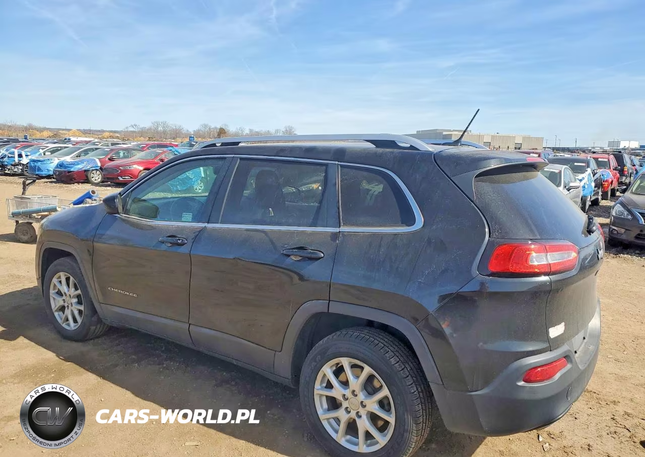2014 Jeep Cherokee Latitude VIN:1C4PJLCS7EW221836 - 2