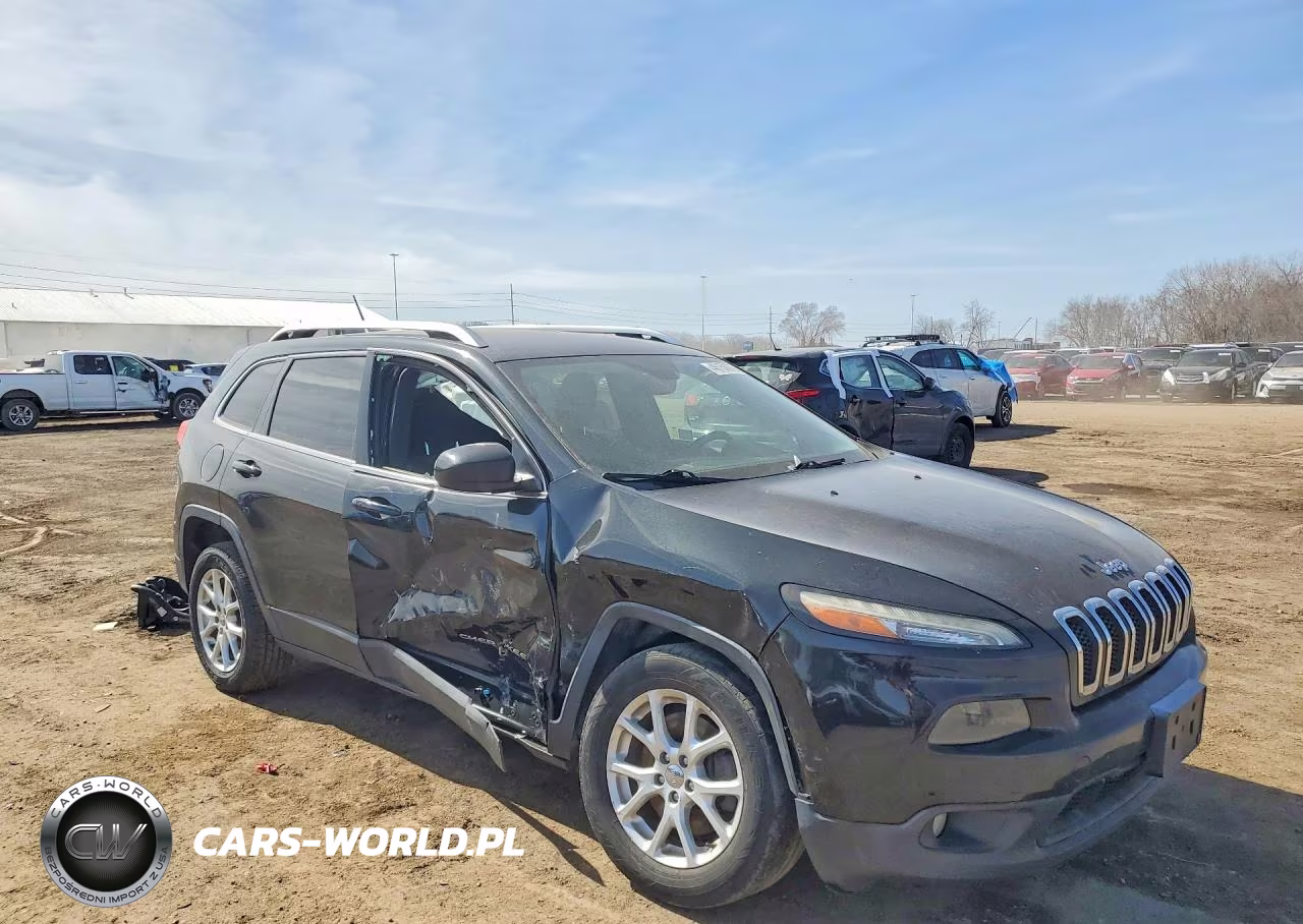 2014 Jeep Cherokee Latitude VIN:1C4PJLCS7EW221836 - 4