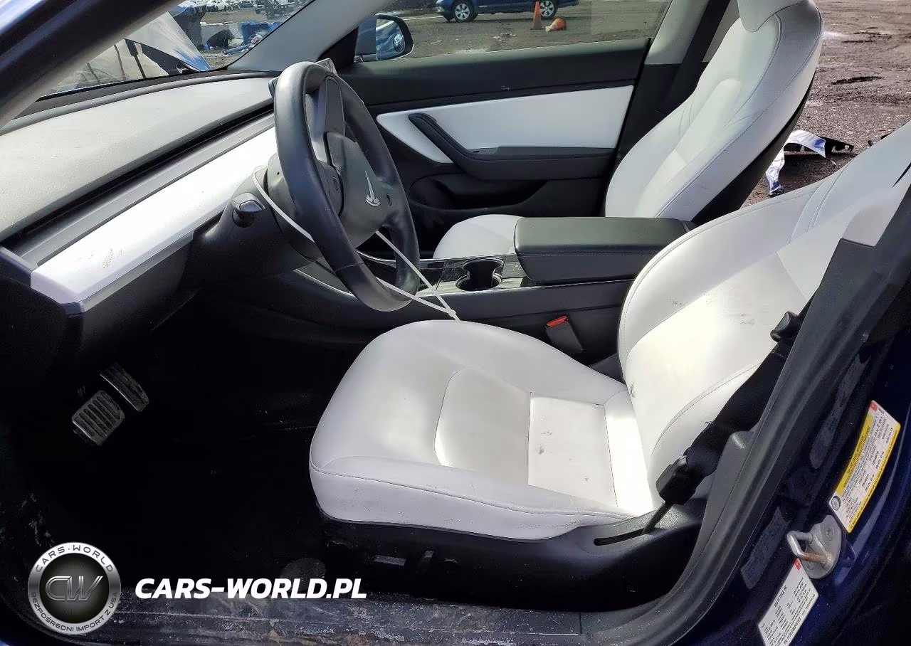 2018 Tesla Model 3 VIN:5YJ3E1EB8JF147670 - 7