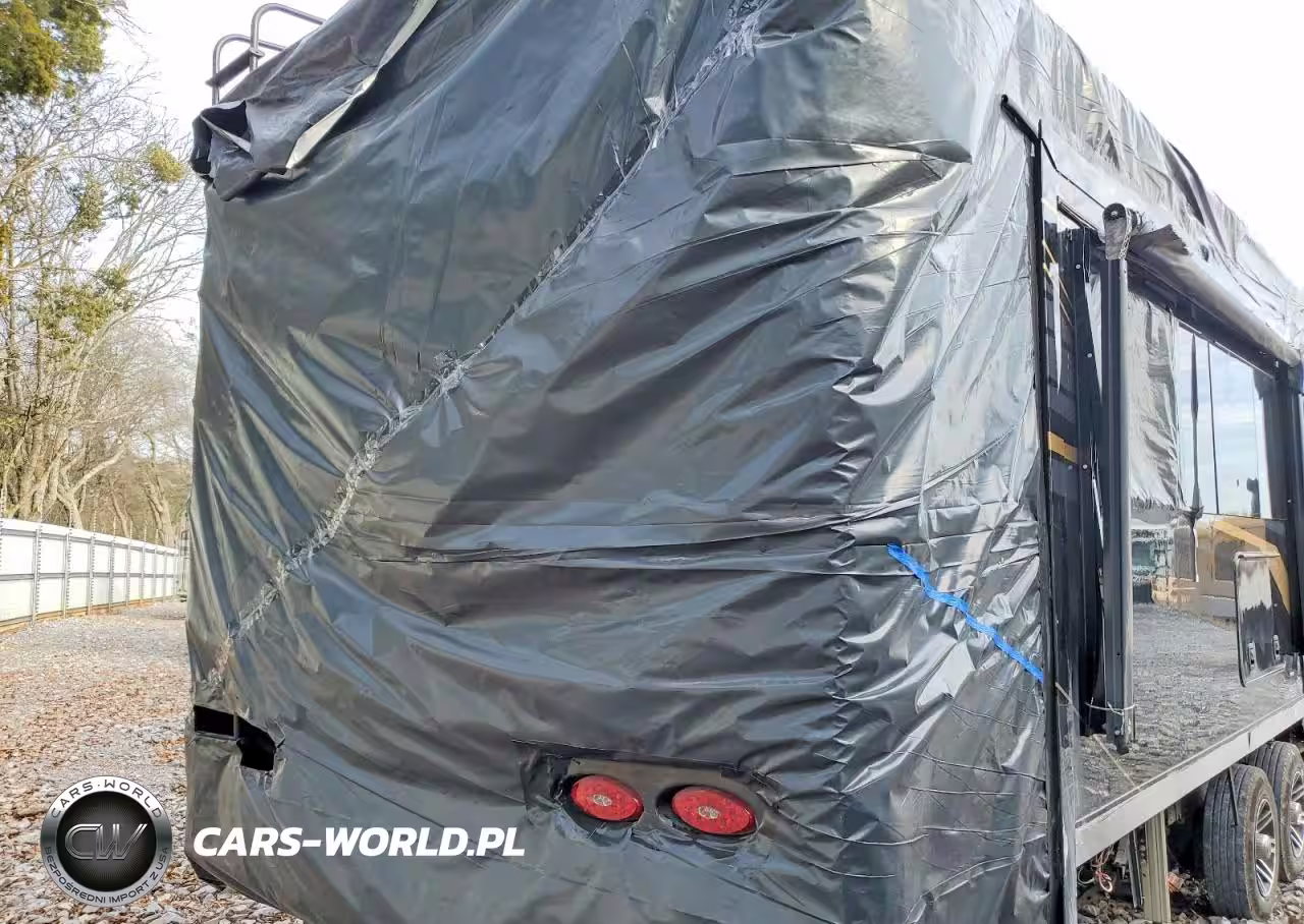 2025 Jayco Pinnacle Camper VIN:1UJCF0BV7S1RY0067 - 9
