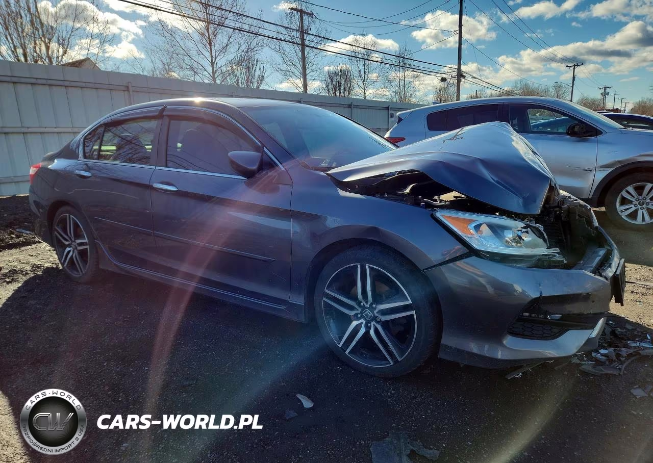 2017 Honda Accord Sport Special Edition VIN:1HGCR2F15HA015955 - 4