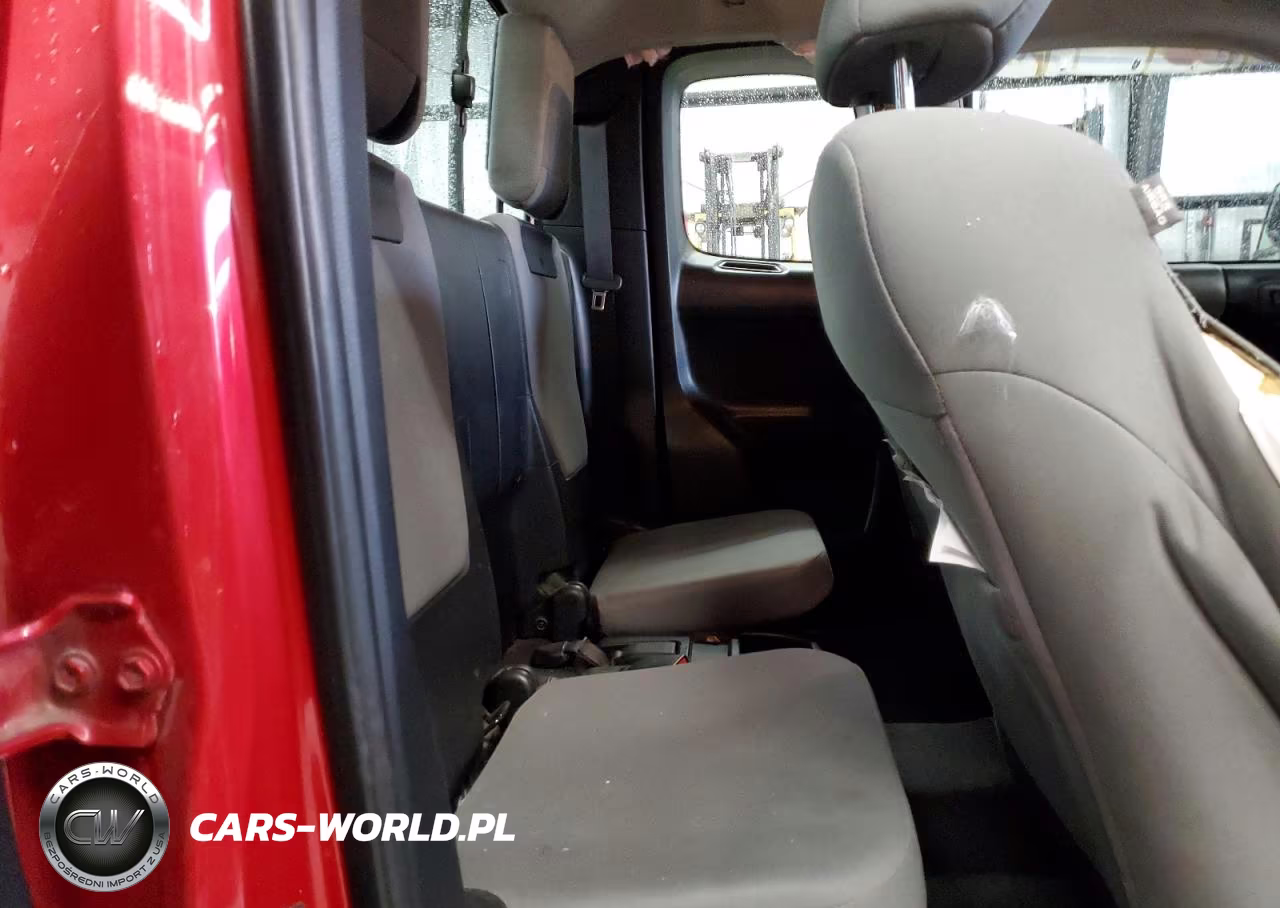 2018 Toyota Tacoma Access Cab VIN:5TFRX5GN4JX125027 - 10