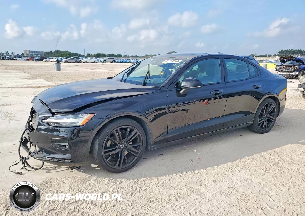2024 Volvo S60 Plus