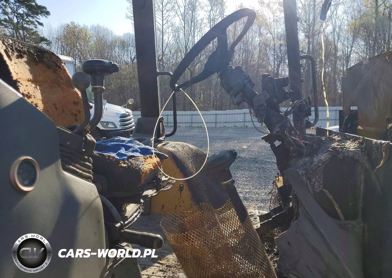 1998 Caterpillar Backhoe VIN:4ZN16166 - 5