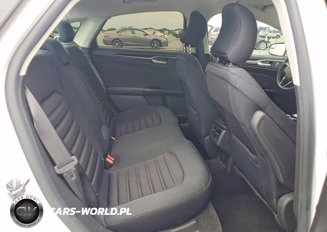 2016 Ford Fusion Se Hybrid VIN:3FA6P0LU9GR242211 - 10