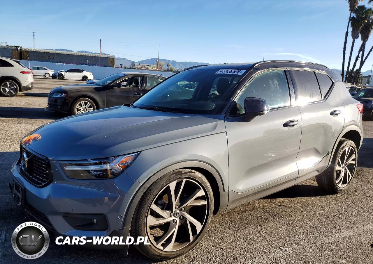 2020 Volvo Xc40 T5 R-Design
