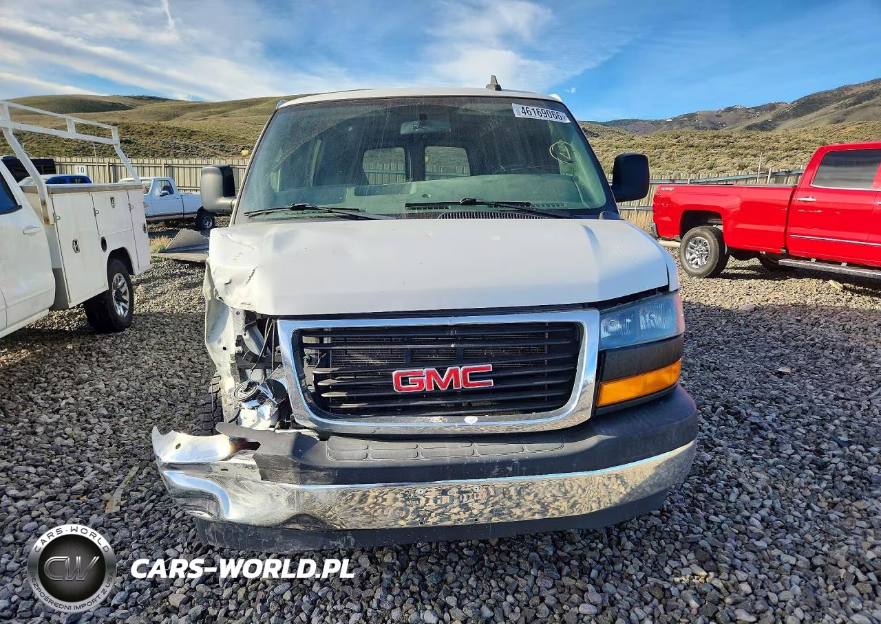 2018 GMC Savana 2500 Cargo Delivery Van VIN:1GTW7AFG5J1902025 - 5