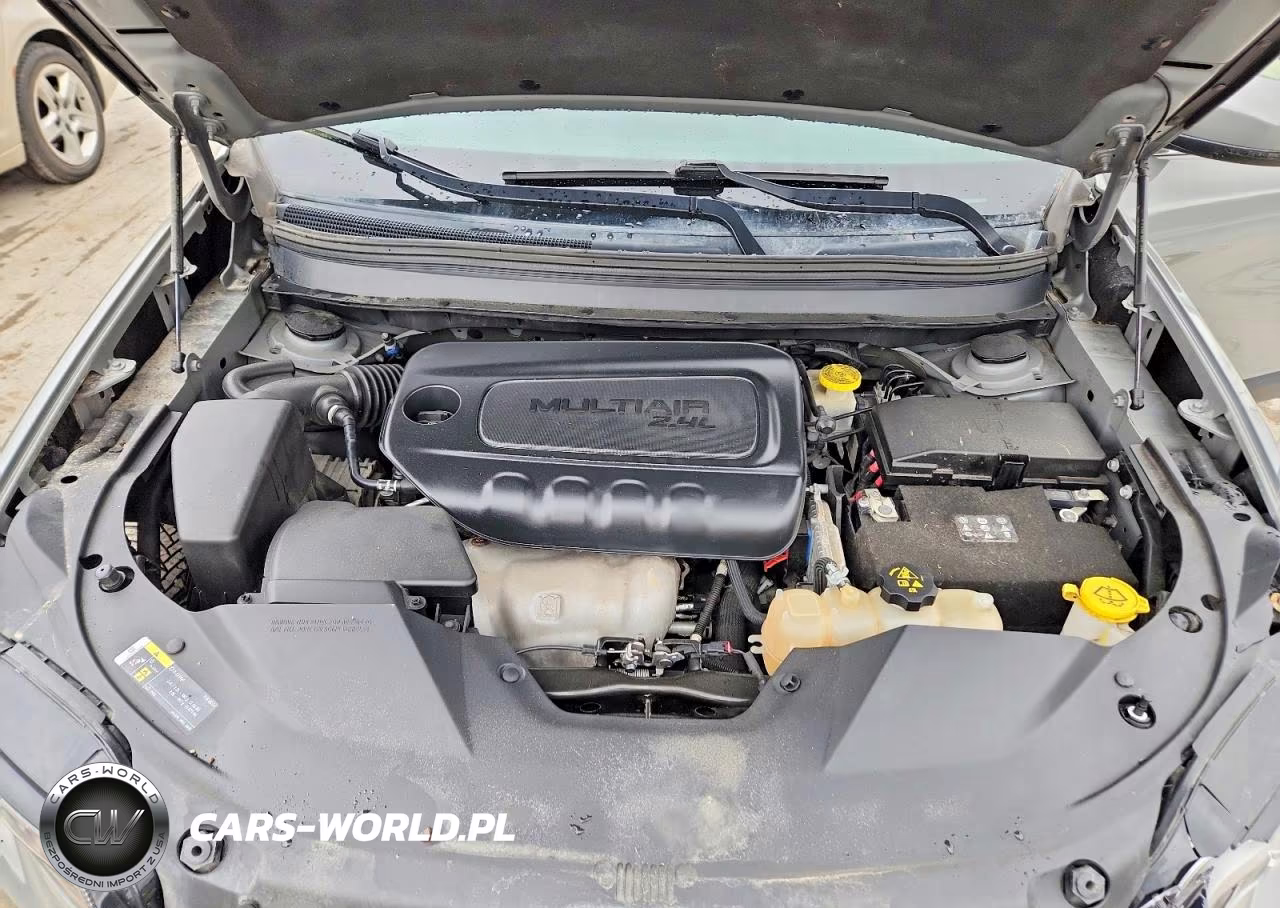 2019 Jeep Cherokee Latitude Plus VIN:1C4PJMLB2KD390675 - 12