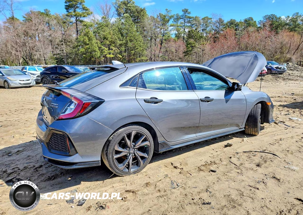 2018 Honda Civic Sport Touring VIN:SHHFK7H90JU418608 - 3