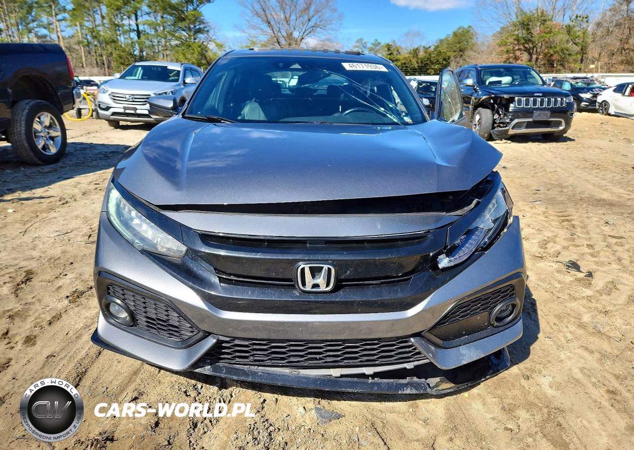 2018 Honda Civic Sport Touring VIN:SHHFK7H90JU418608 - 5