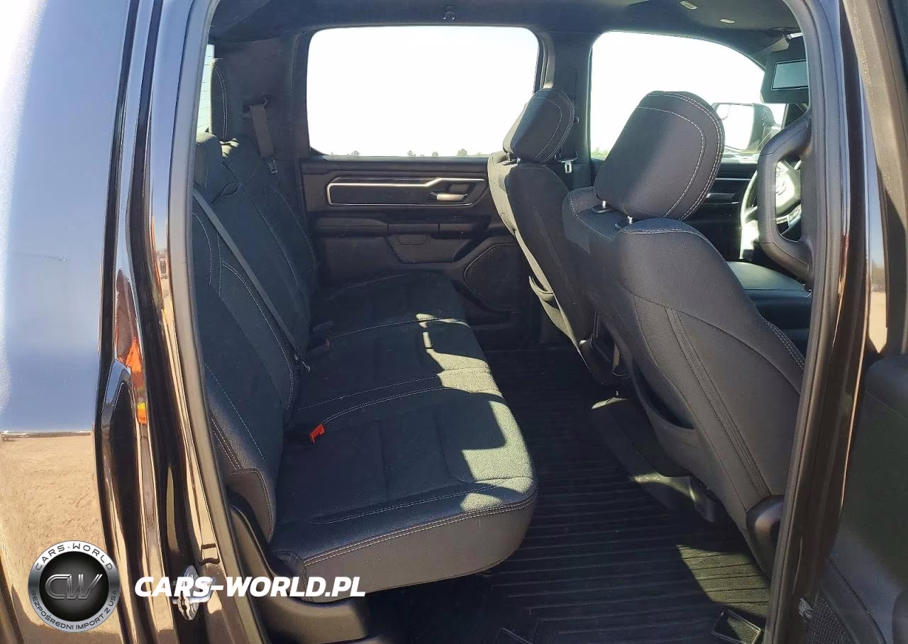 2019 Ram 1500 Big Horn VIN:1C6SRFFT7KN747501 - 10