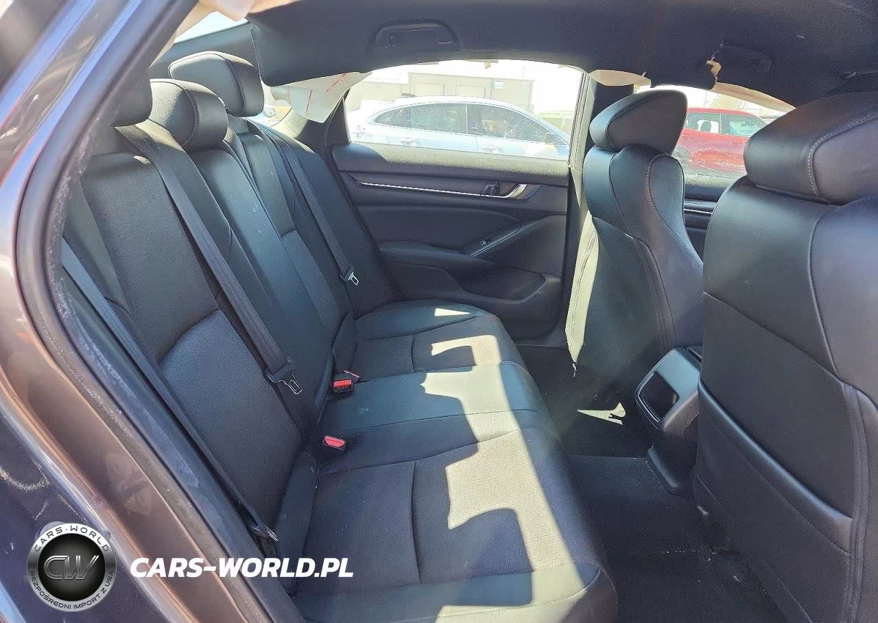 2019 Honda Accord Sport VIN:1HGCV1F37KA109351 - 10