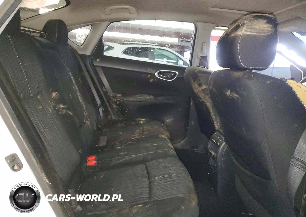 2018 Nissan Sentra S VIN:3N1AB7AP0JY335143 - 10