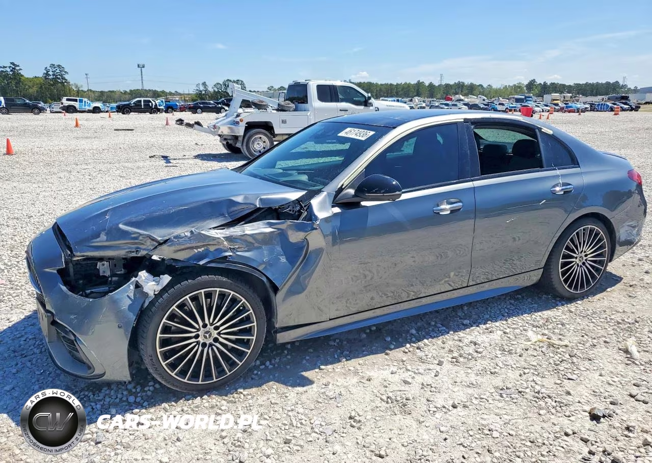 2024 Mercedes-Benz C 300 – zdjęcie 1 z 12
