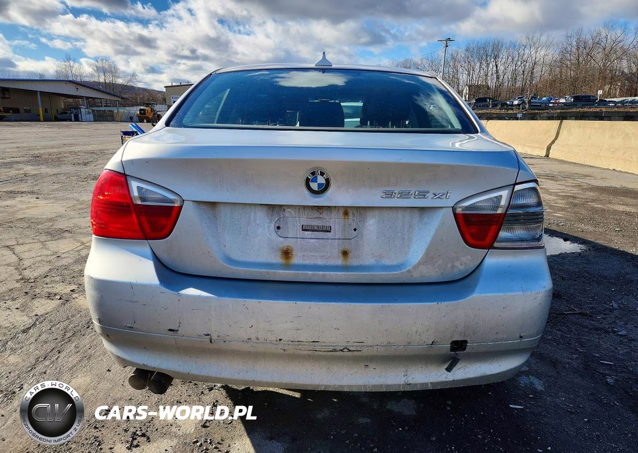 2006 BMW 325 Xi VIN:WBAVD135X6KT79879 - 6