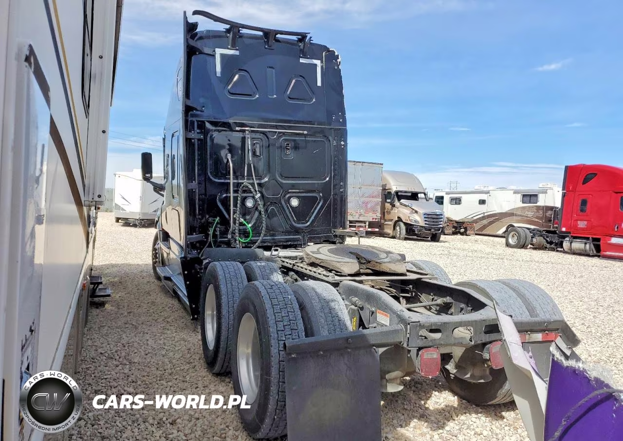 2023 Freightliner Cascadia 126 Semi Truck VIN:1FUJHHDR9PLNK0817 - 3