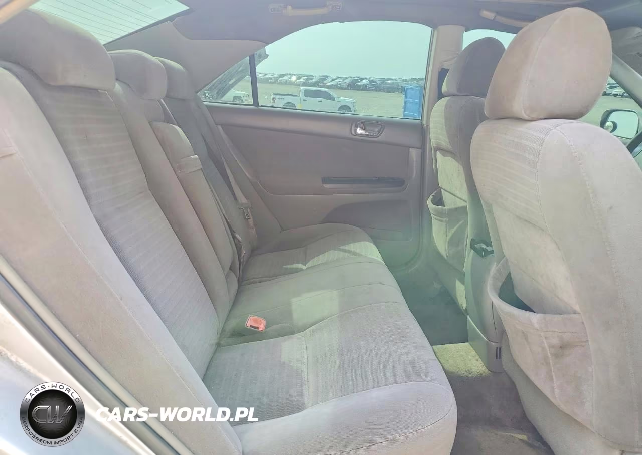 2005 Toyota Camry Le VIN:4T1BE32KX5U392958 - 10