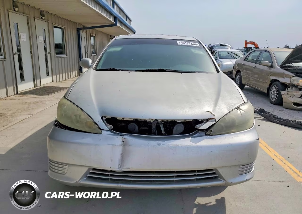 2005 Toyota Camry Le VIN:4T1BE32KX5U392958 - 5