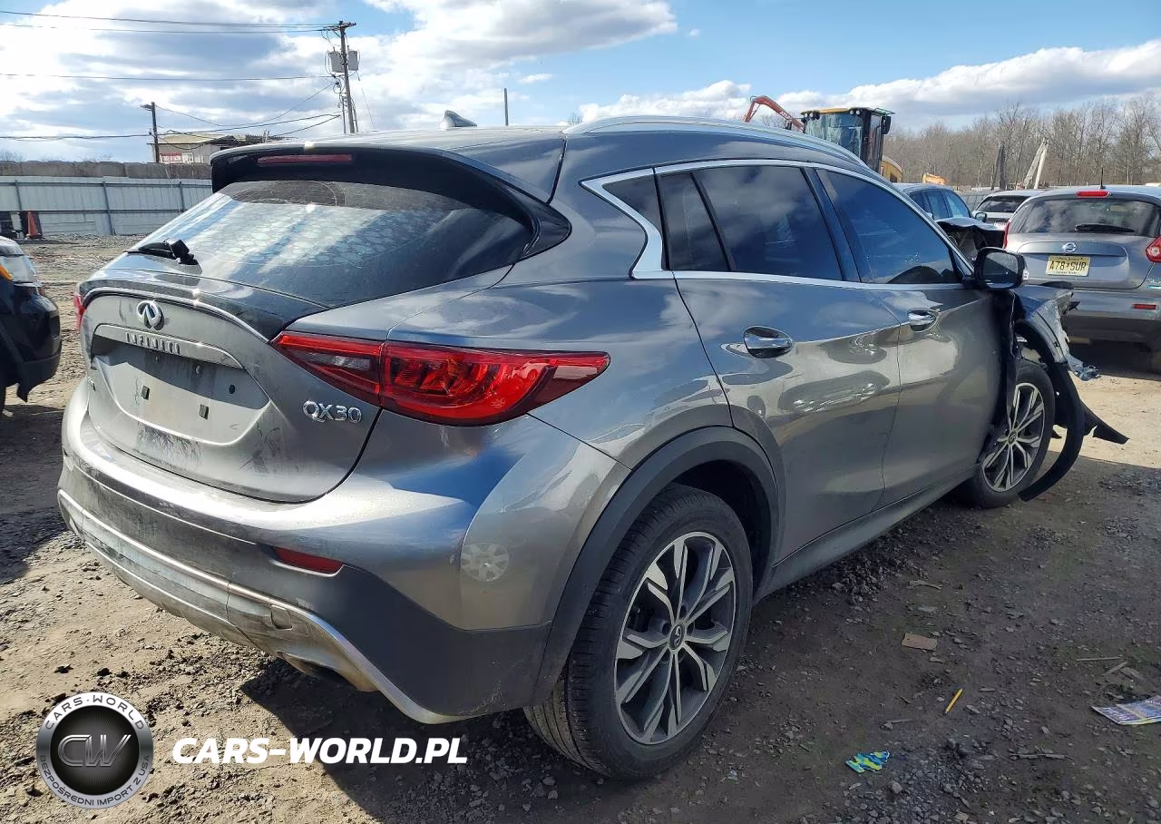 2017 Infiniti Qx30 Luxury VIN:SJKCH5CR8HA020500 - 3