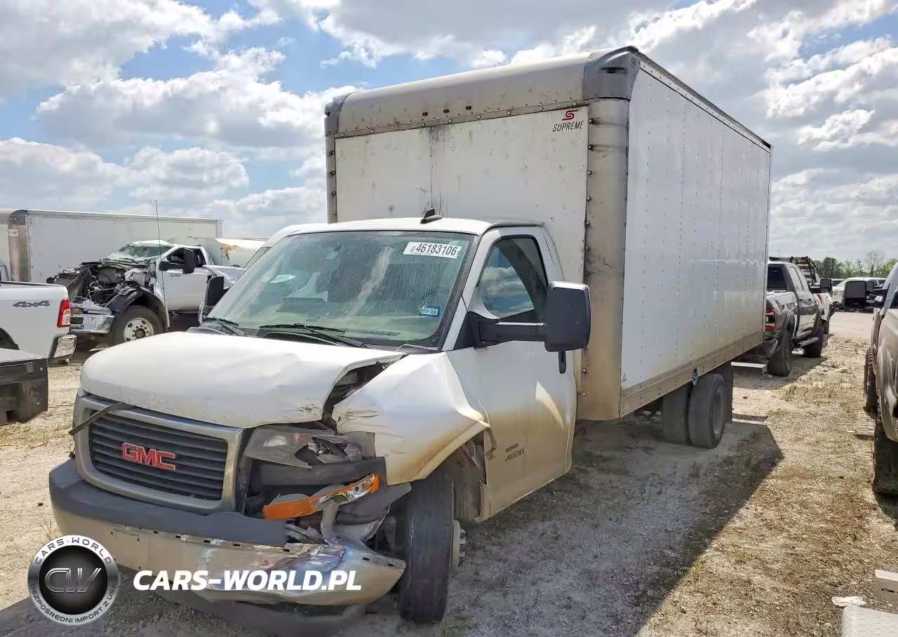 2019 GMC Savana Box Truck
