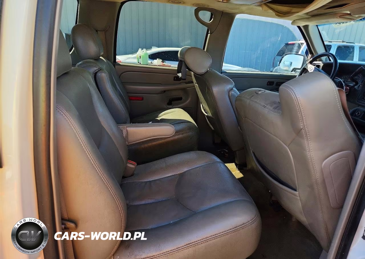 2005 Chevrolet Suburban C1500 VIN:3GNEC16Z15G220976 - 11