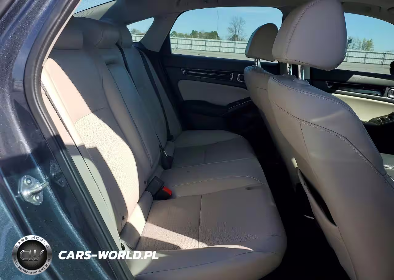 2023 Honda Civic Touring VIN:2HGFE1F97PH315375 - 10