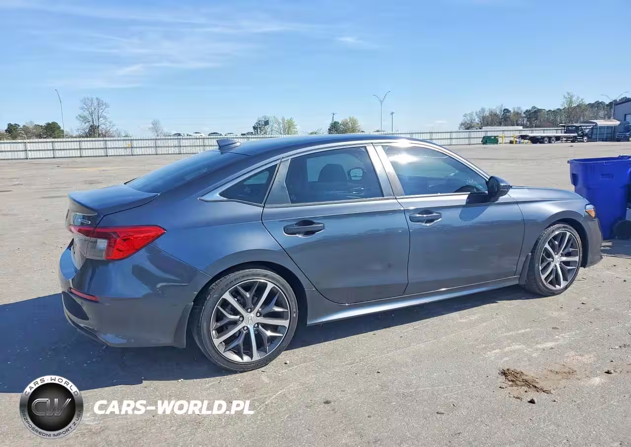 2023 Honda Civic Touring VIN:2HGFE1F97PH315375 - 3