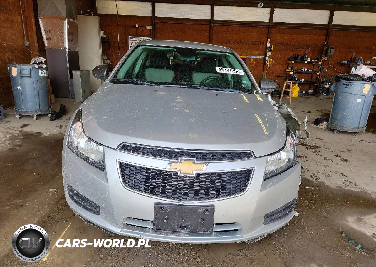 2014 Chevrolet Cruze Ls VIN:1G1PA5SG3E7448436 - 5