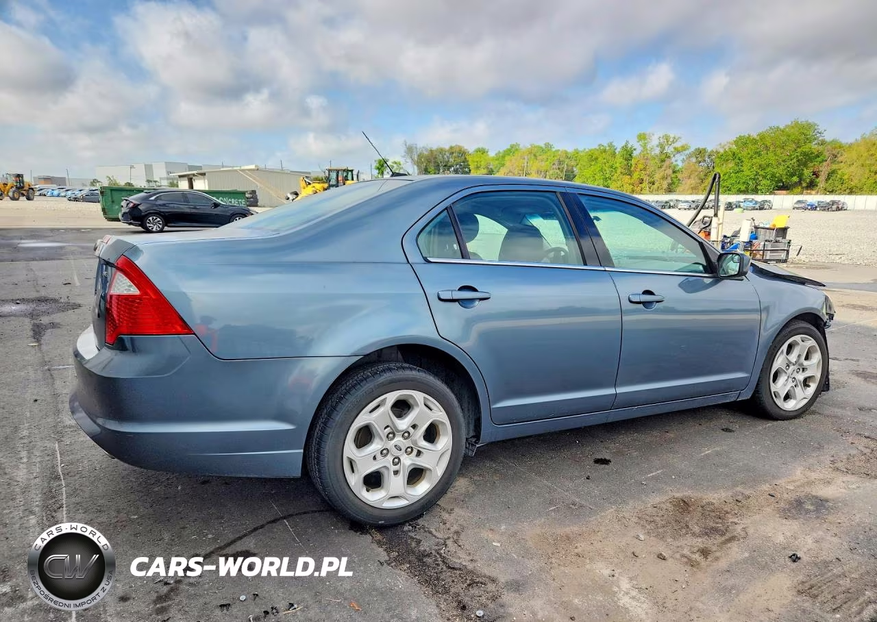 2011 Ford Fusion Se VIN:3FAHP0HA2BR119656 - 3