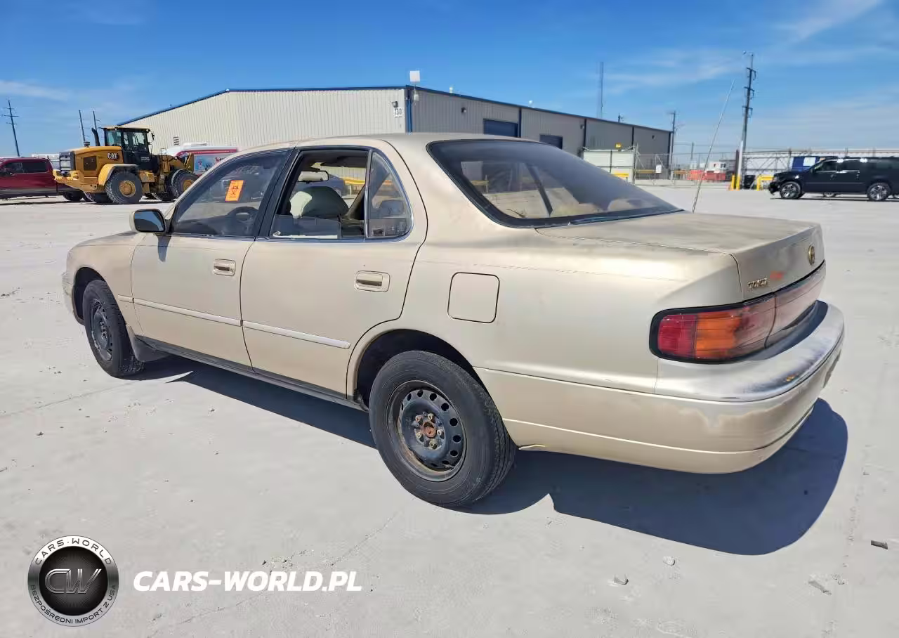 1993 Toyota Camry Le VIN:4T1SK12E2PU195678 - 2