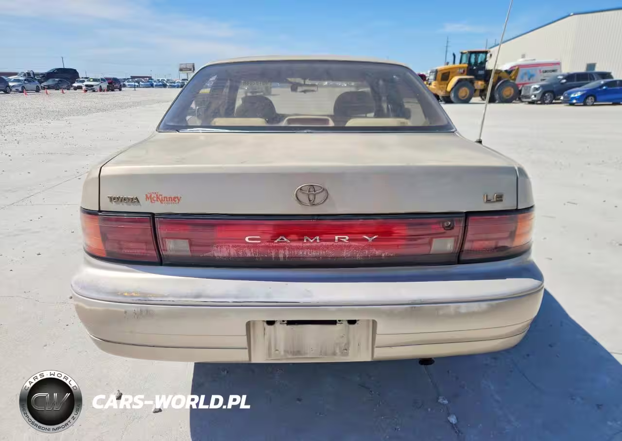 1993 Toyota Camry Le VIN:4T1SK12E2PU195678 - 6